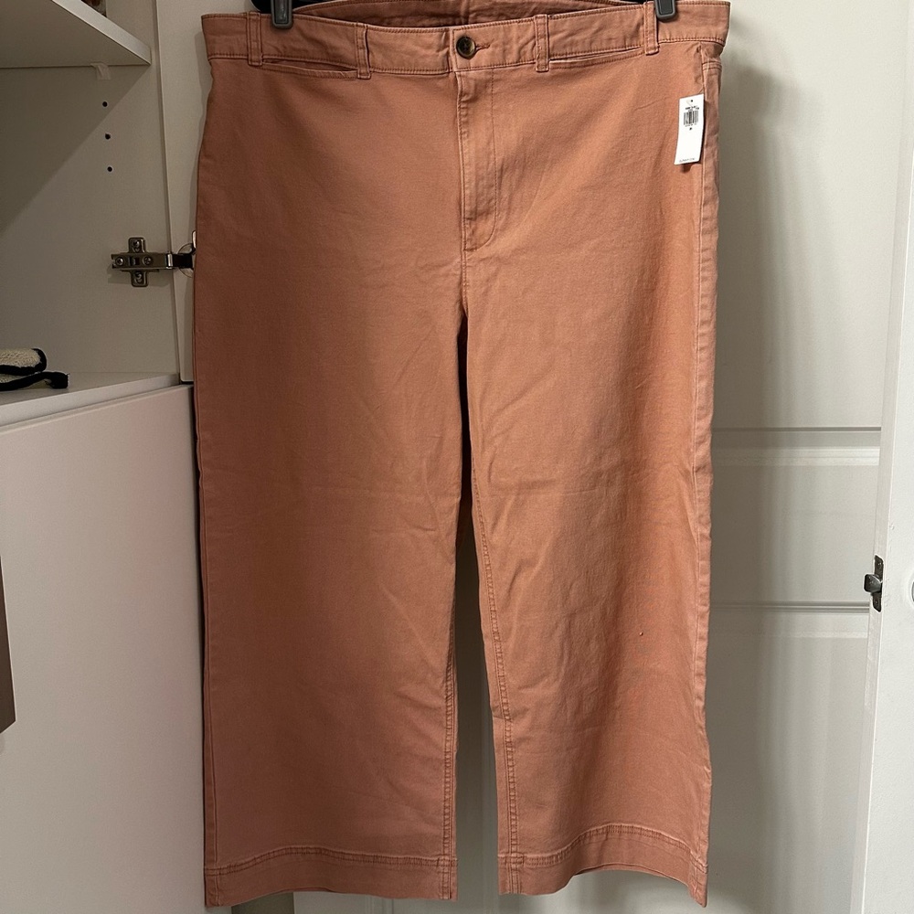 Old Navy High waisted cropped wide leg chinos